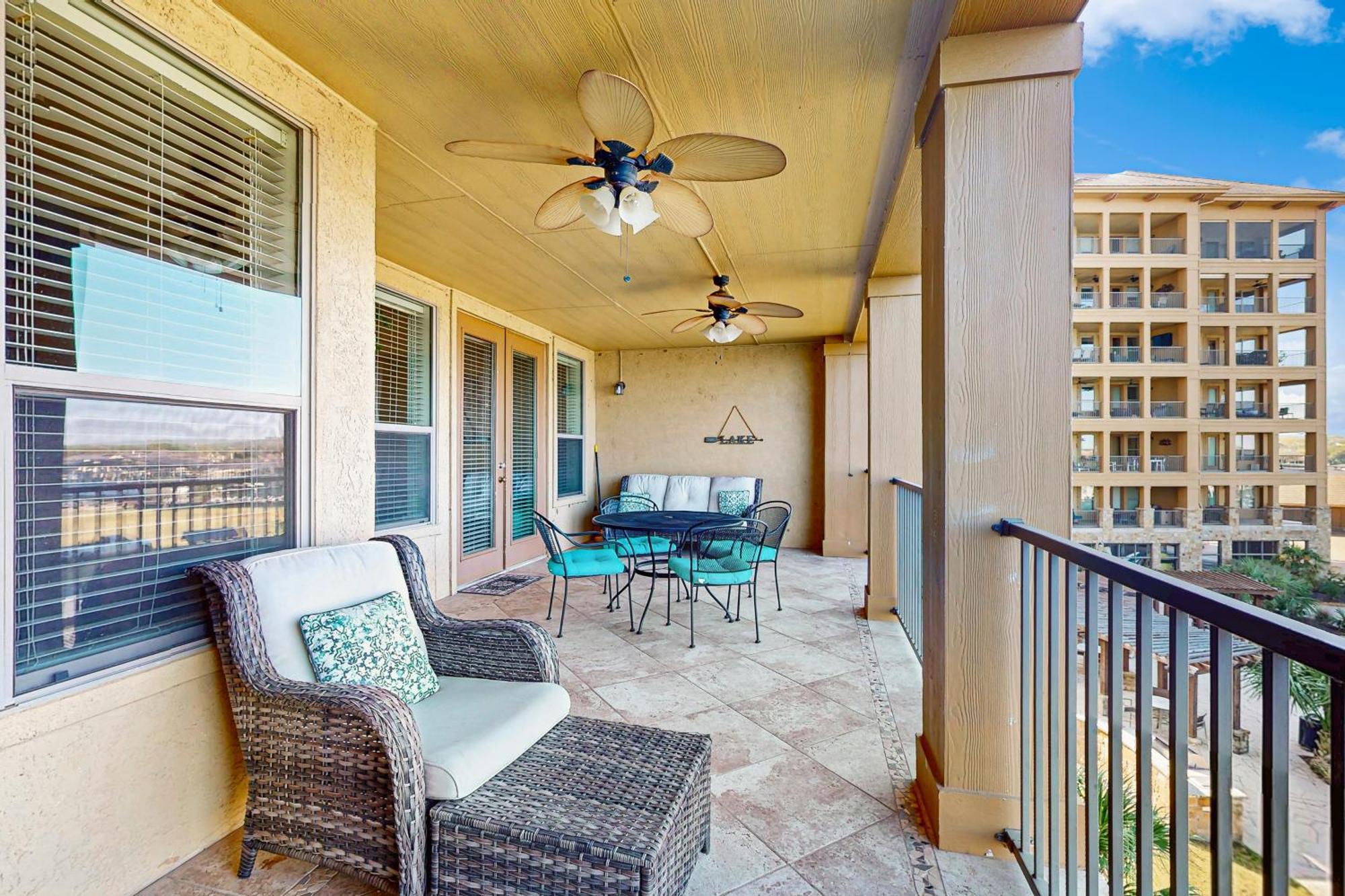 The Waters Condo Building 3 Horseshoe Bay Exterior photo